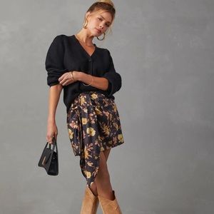 VICI Summer City Nights Floral Mini Skirt - Black